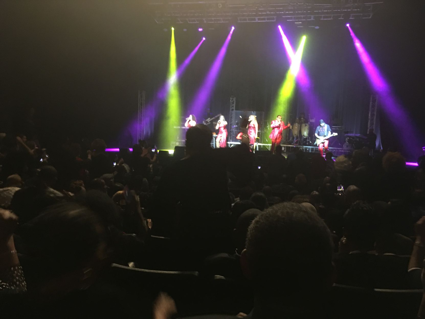 The Isley Brothers Concert Lighting was spectacular.